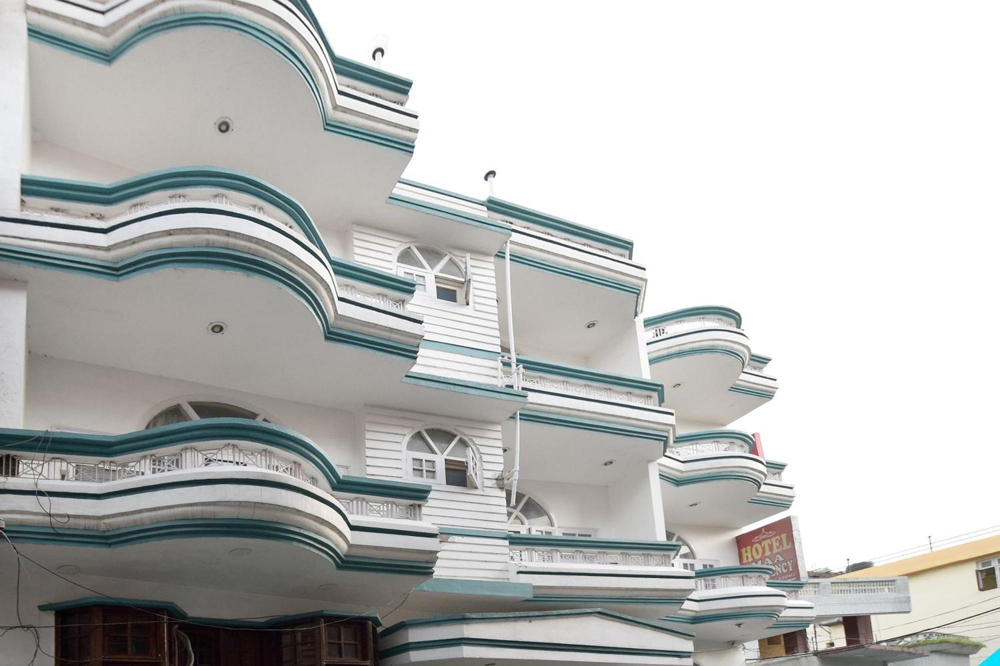 โอโย 12841 โฮเต็ล มา เรซิเดนซี Hotel จามมู ภายนอก รูปภาพ