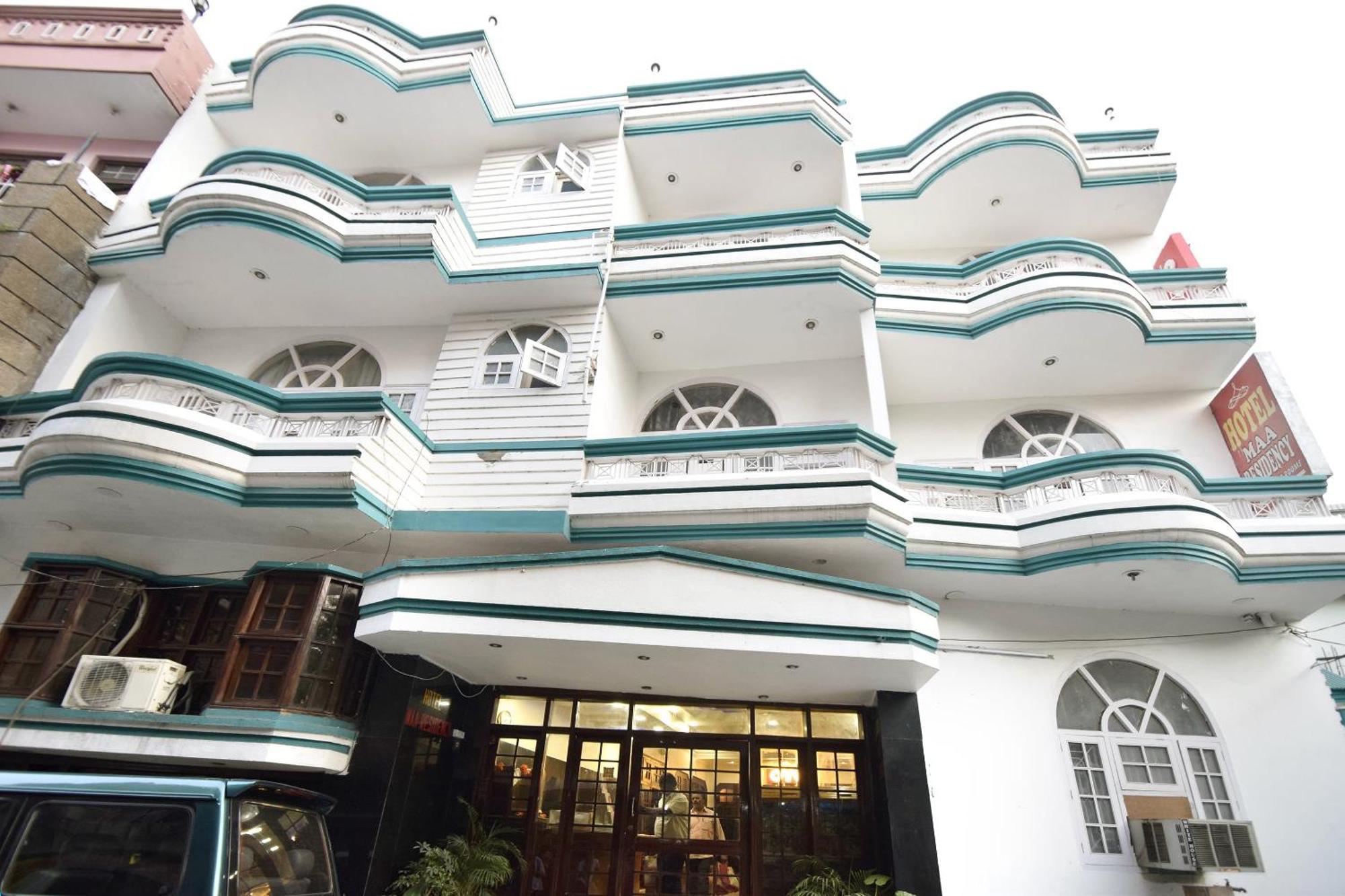 โอโย 12841 โฮเต็ล มา เรซิเดนซี Hotel จามมู ภายนอก รูปภาพ